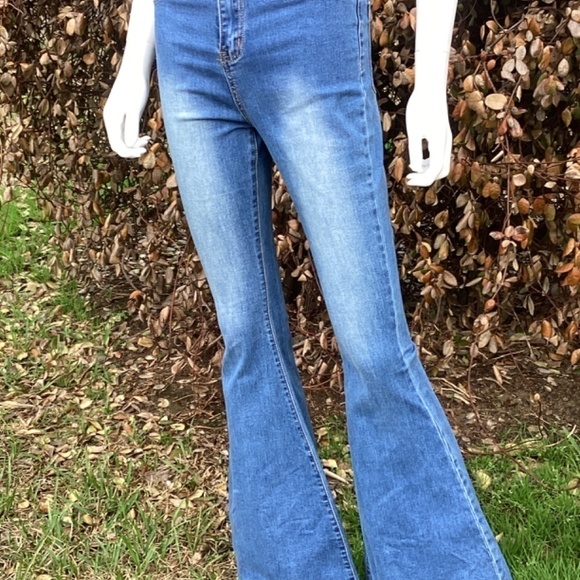 Blank Paige Exaggerated Bell Bottom Factory Fading High Rise Boho Flare Jeans - Picture 10 of 11